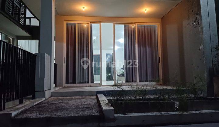 Rumah Wisata Bukit Mas 2 Cluster Notredame 3 Lantai Hadap Selatan 1