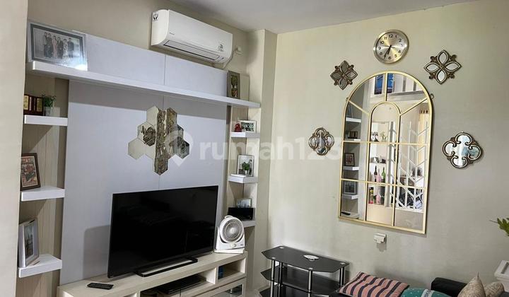 Rumah Northwest Lake Surabaya 2 Lantai Hadap Utara