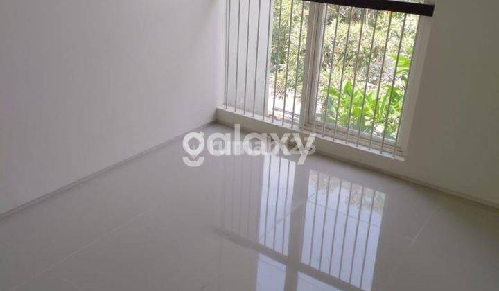 kamar tidur rumah pelican hill citraland surabaya