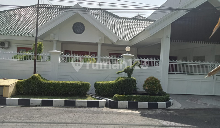 Rumah Mewah Kris Kencana Surabaya 1,5 Lantai 1