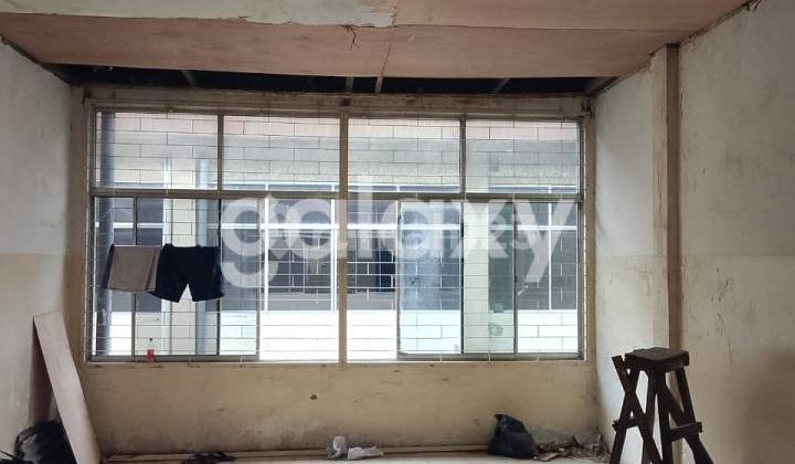 Ruko Jalan Tunjungan Surabaya 3 Lantai Hadap Selatan