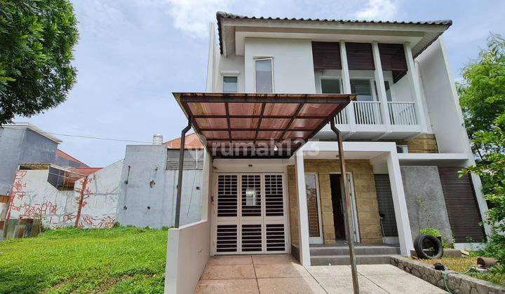 Rumah 2 Lantai Bagus Unfurnished di Vila Taman Telaga 2, Surabaya 1