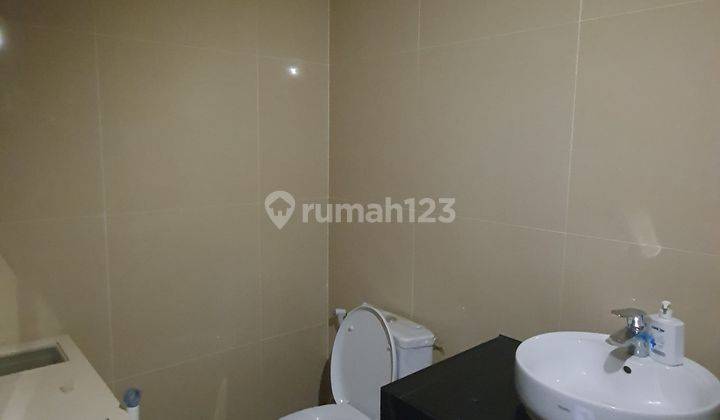 Apartemen Grand Sungkono Lagoon Surabaya Lantai 10 Semi Furnish 2