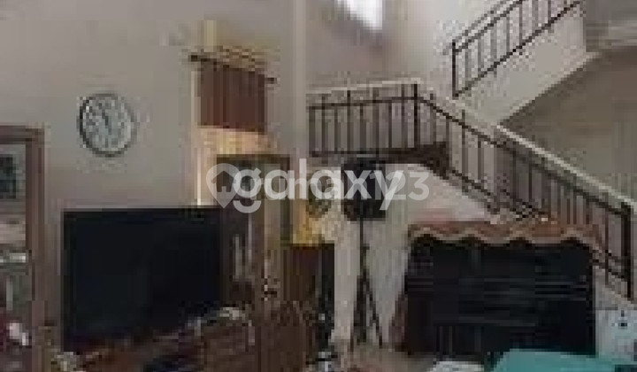 House with a lot size of 25m2, very strategic location near Ciputra University, Hokky, Ciputra Hospital, and radial road. House with a lot size of 25m2, very strategic location near Ciputra University, Hokky, Ciputra Hospital, and radial road.