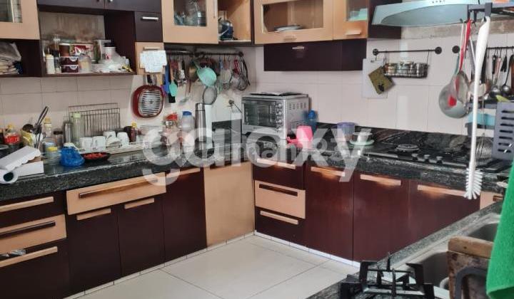 Rumah Sutorejo Prima Surabaya 2 Lantai Lokasi Strategis 2