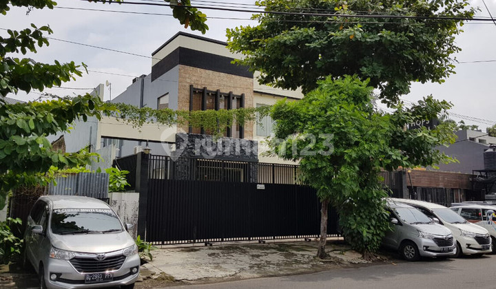 Gedung Kantor Sriwijaya Surabaya 2 Lantai Hadap Barat Gedung Kantor Sriwijaya Surabaya 2 Lantai Hadap Barat