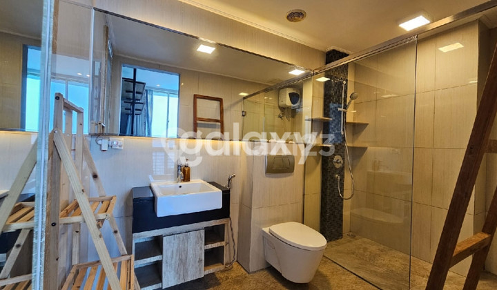 Apartemen Ciputra World Surabaya Tower Via Lantai 31 Hadap Utara Semi Furnish 2