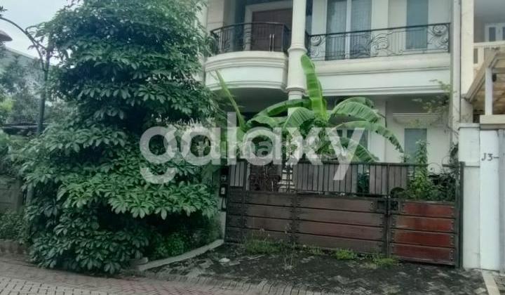 Rumah Selat Golf Citraland Surabaya 2 Lantai Hook Selatan Barat Semi Furnish