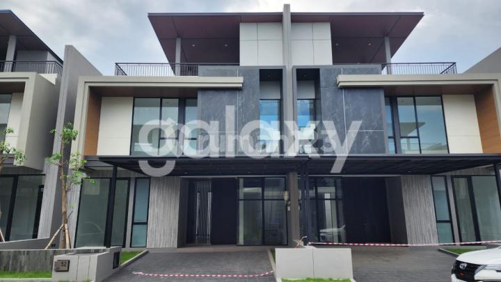 Rumah Baru Gress District 9 Citraland Surabaya 2 Lantai ada Rooftop