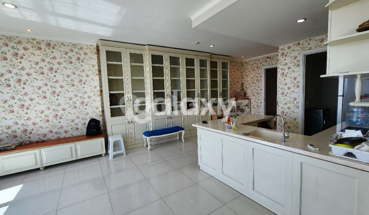 Apartemen Tower VIA, @ SBD Ciputra World, Sby, selanfkah dr Mall , siap huni dan dekat toll 2