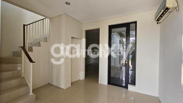 Rumah Northwest Hill Citraland Surabaya 2 Lantai Hadap Utara 2