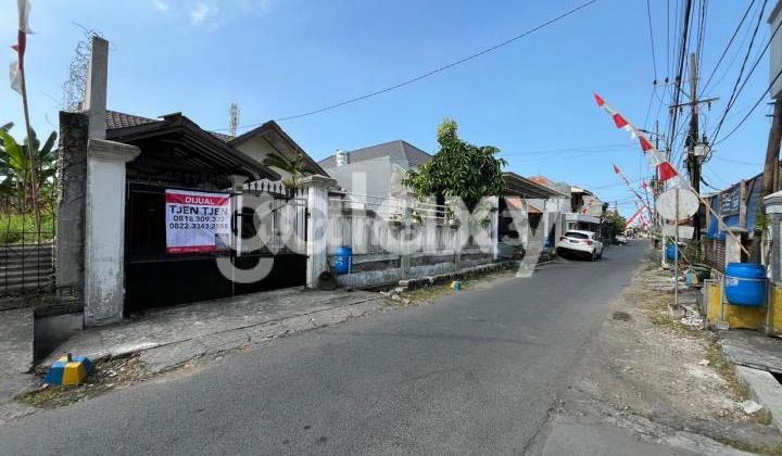 Siwalankerto East Surabaya 2-Story House Strategic Location Siwalankerto East Surabaya 2-Story House Strategic Location