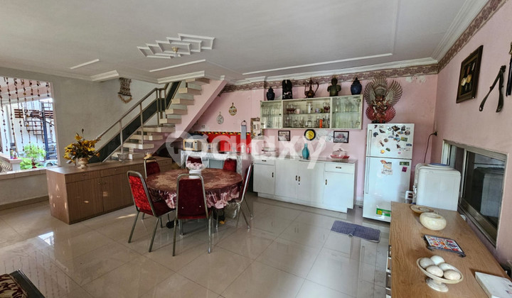 House and Boarding House in Darmo Baru Barat, Surabaya, Tusuk Sate 2