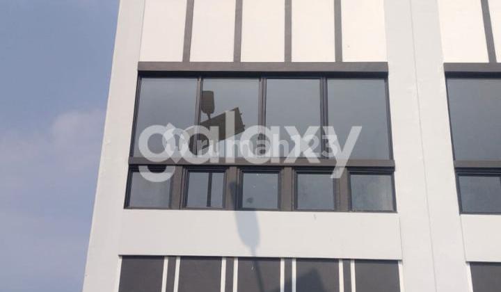 West-Facing Citraland Kedamean Gresik 3-Storey Shop House, Zero to Main Road