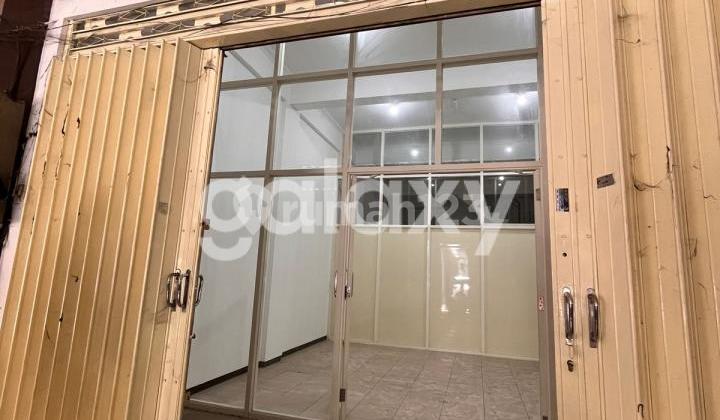 Ruko Jalan Karet Surabaya 3 Lantai Hadap Timur Ruko Jalan Karet Surabaya 3 Lantai Hadap Timur