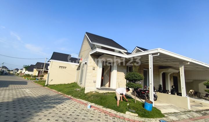 HOUSE FOR RENT / HOUSE FOR LEASE