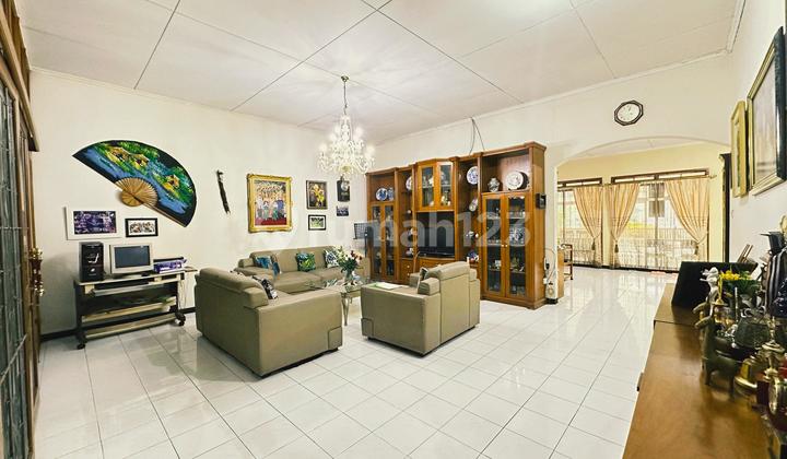 Dijual Rumah Modern Minimalis Siap Huni Lokasi di Mainroad Sayap Sutami Bandung