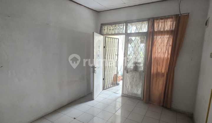For Sale Comfortable House Ready to Occupy Strategic Location in Taman Cibaduyut Indah 1 Bandung For Sale Comfortable House Ready to Occupy Strategic Location in Taman Cibaduyut Indah 1 Bandung