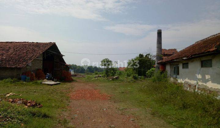 Tanah pinggir jalan raya Majalengka dekat ke bandara Kertajati    6