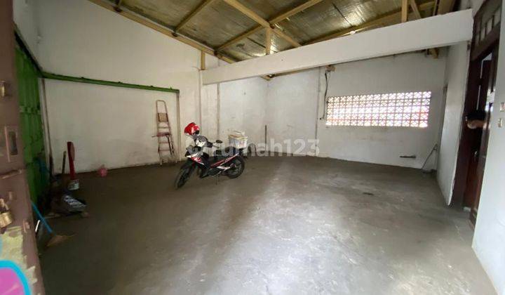 Dijual Rumah Tua 3 Lantai Nyaman Siap Huni di Mainroad Pajajaran  2