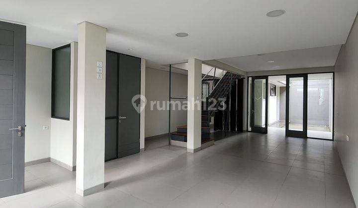 Disewakan Rumah 2 Lantai Minimalis Modern di Mekar Wangi Bandung 1