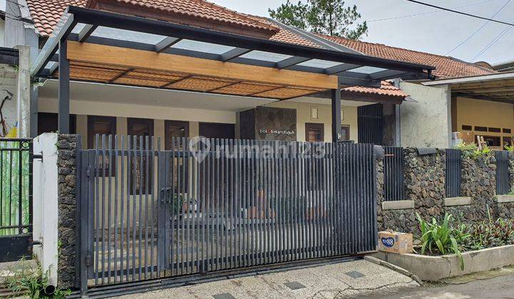 Rumah Furnished Lokasi Strategis di Taman Holis Indah Bandung 2