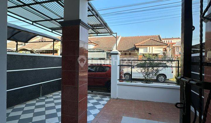 Disewa Rumah Nyaman Siap Huni Loaksi Strategis di Taman Kopo Indah 3 2