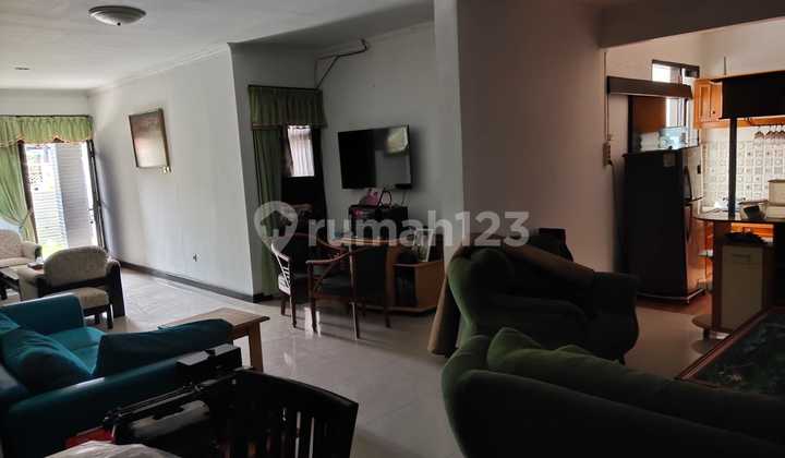 Dijual Rumah 2 Lantai Nyaman Siap Huni Lokasi Strategis di Antapani Bandung 2