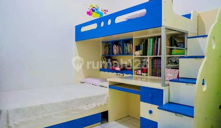 For Sale: Residence, Corner Position, Move-In Ready, Price Negotiable, Strategically Located in Taman Kayu Manis Complex, Padaasih, Cimahi, Bandung. 2