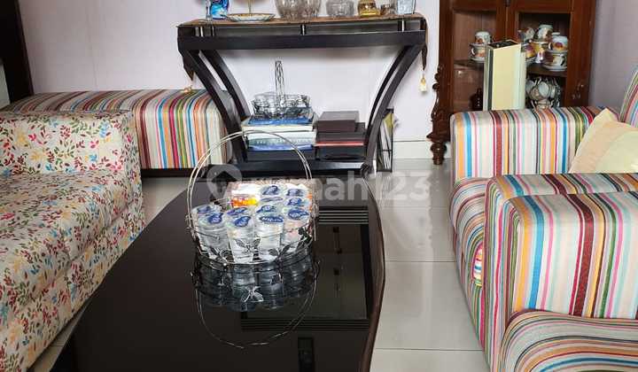 For Sale: 2.5-Story Semi-Furnished House, Ready to Occupy, Strategic Location in Sayap Pasteur, Bandung. For Sale: 2.5-Story Semi-Furnished House, Ready to Occupy, Strategic Location in Sayap Pasteur, Bandung.