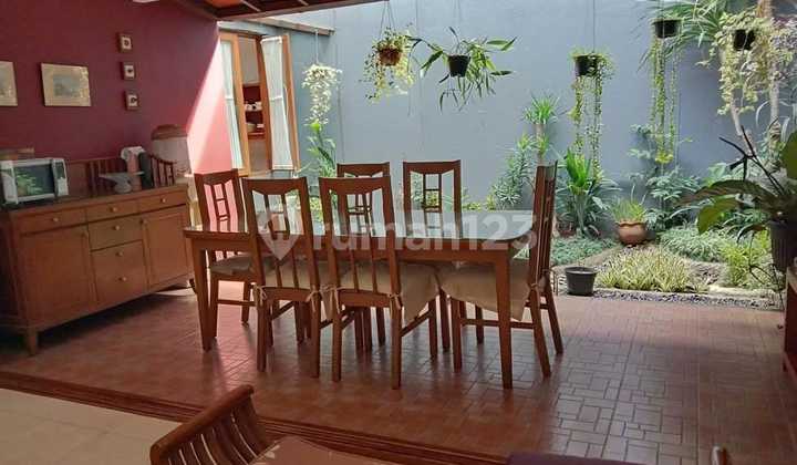 For Sale: Ready-to-Occupy Modern Minimalist Architect-Designed House in Setraduta, Bandung 2