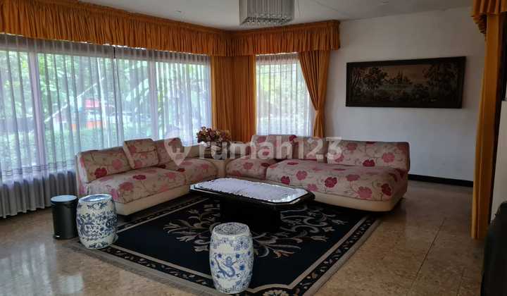 For Sale House Hook Position Suitable for Business Place Location in Sayap Dago Bandung