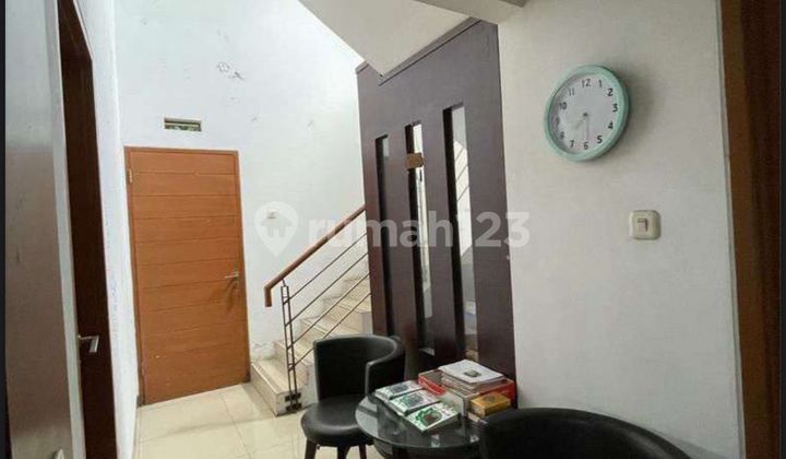 Dijual Rumah Hunian Mewah Nyaman Siap Huni Lokasi Strategis di Komplek Buah Batu Regency Bandung