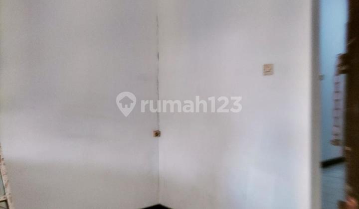 Disewakan Rumah 2 Lantai Siap Huni Lokasi Strategis di Taman Rahayu 3 Bandung 2