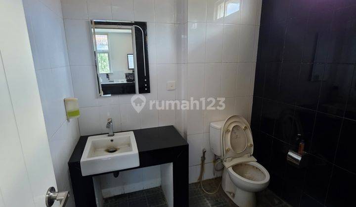 Dijual Gedung Kantor Nyaman Full Funrish Lokasi Strategis di Tengah Kota Area Sayap BKR, Bandung 2