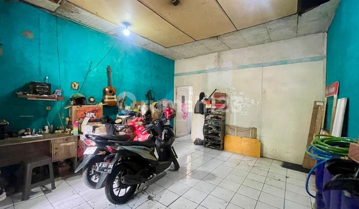 Cheap for Sale Shop House Suitable for Business Strategic Location at Alun - Alun Cimahi Bandung 2