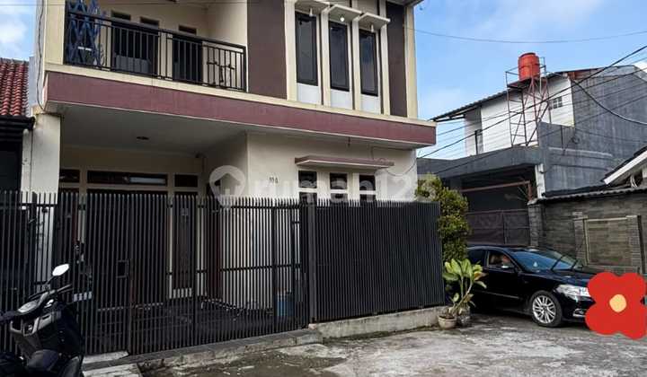 Dijual Rumah 2 Lantai Posisi Hoek Siap Huni Loasi di Taman Rahayu Bandung 1