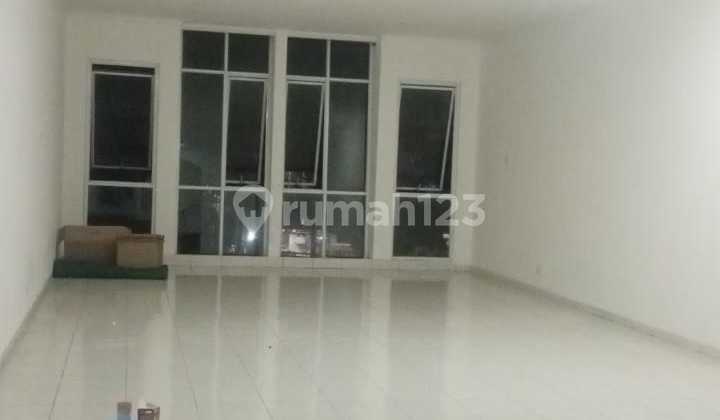 For Rent 3-Story Shop House Ready to Use Location on Main Road Jl Ahmad Yani Bandung 2