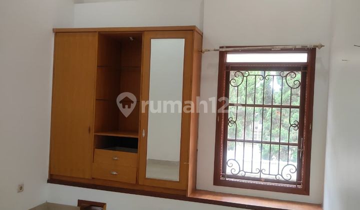 Dijual Rumah 2 Lantai Siap Huni Minimalis Lokasi Strategis di Singgasana Pradana Bandung 2