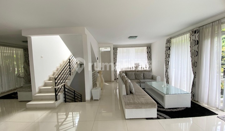 Dijual Rumah 3 Lantai Modern Lou Siap Huni Lokasi di Dago Resort Spring Hill Bandung 2