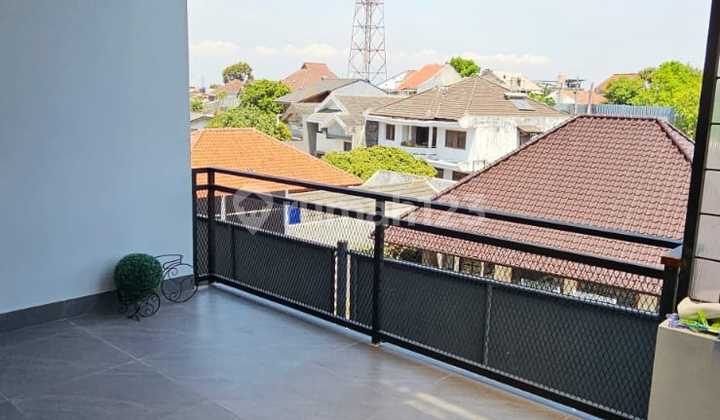 Dijual Rumah Modern Semi Furnished Siap Huni Lokasi di Sukahaji Bandung 2