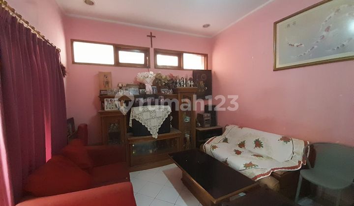 Dijual Rumah Nyaman dan Asri siap Huni Lokasi strategis di Setraduta Bandung