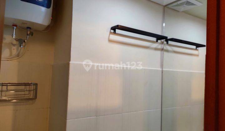 Apartemen Green Lake View 9