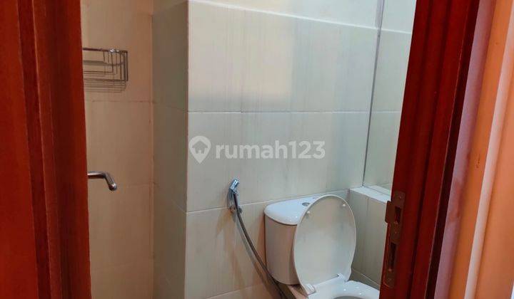 Apartemen Green Lake View 10