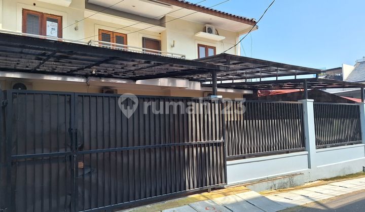 Rumah Cocok untuk Tinggal dan Kantor Kebayoran Baru Rumah Cocok untuk Tinggal dan Kantor Kebayoran Baru