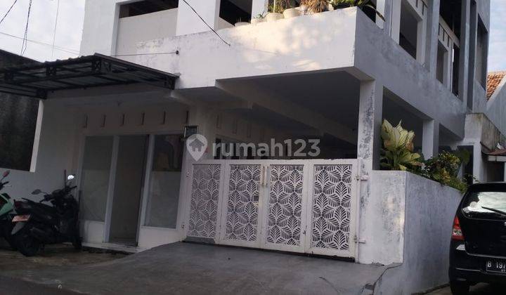 Rumah Cantik Minimalis Jakarta Timur 2