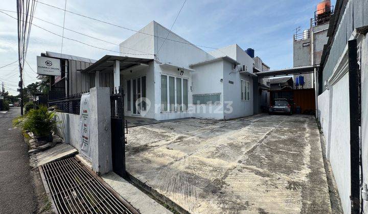 Rumah Minimalis Modern Pinggir Jalan Cocok Untuk Usaha 1