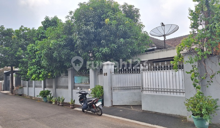 Old Comfortable House Ready to Live In Suitable for Residence or Business