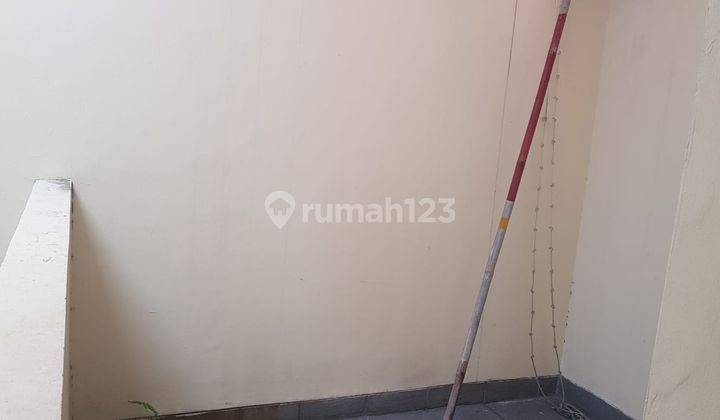 Rumah 2 Lantai Jl. H. Goden Dekat Gerbang Tol, Rs Suyoto, Sekolah 5