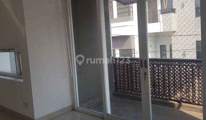 Rumah 2 Lantai Jl. H. Goden Dekat Rs Suyoto, Gerbang Tol, Sekolah 4